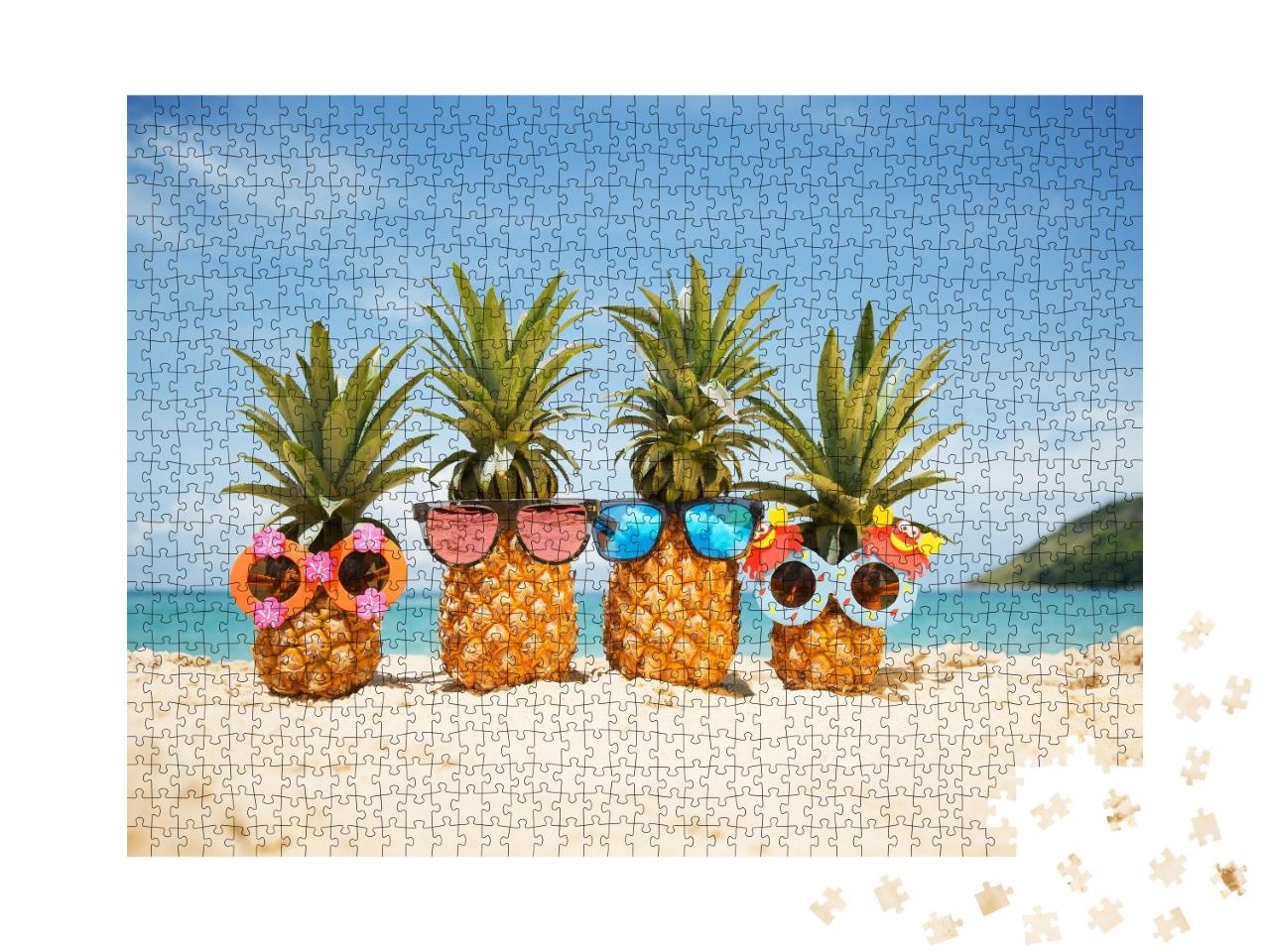 Puzzle de 1000 pièces « Des ananas cools avec des lunettes de soleil à la plage »
