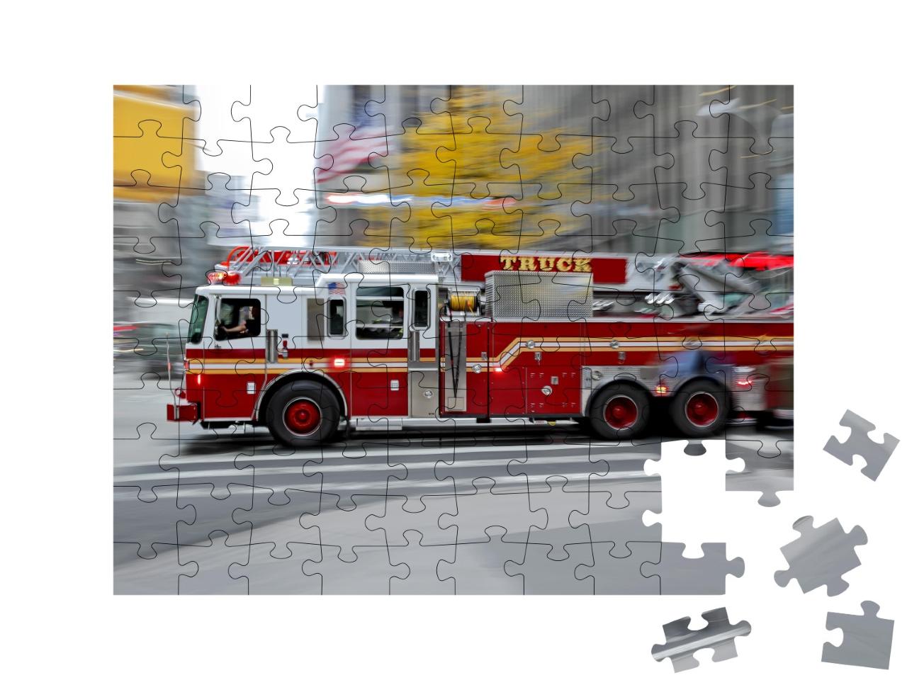 Puzzle de 100 pièces « Un camion de pompiers sur le chemin le plus rapide vers le lieu d'intervention »