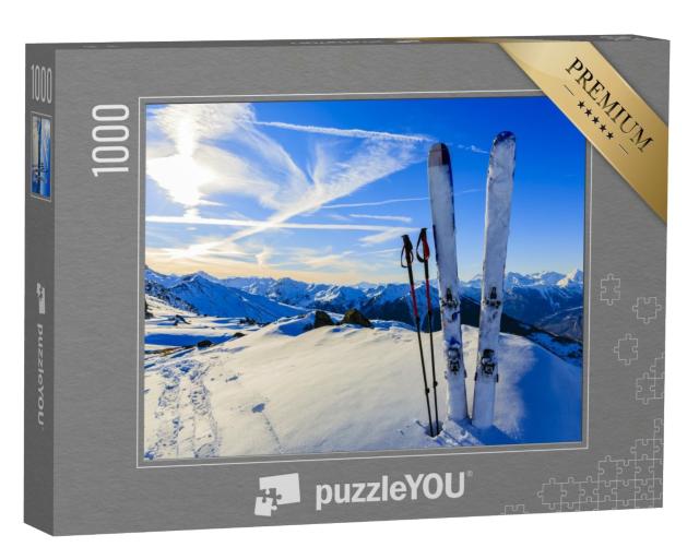 Puzzle de 1000 pièces « Prêt pour la descente : les skis dans la neige »