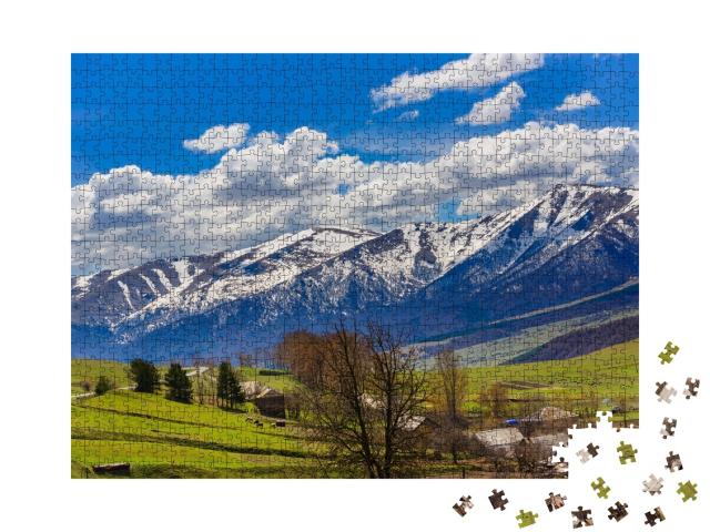 Puzzle de 1000 pièces « Village de Lermontovo et beau paysage de montagne, Arménie »