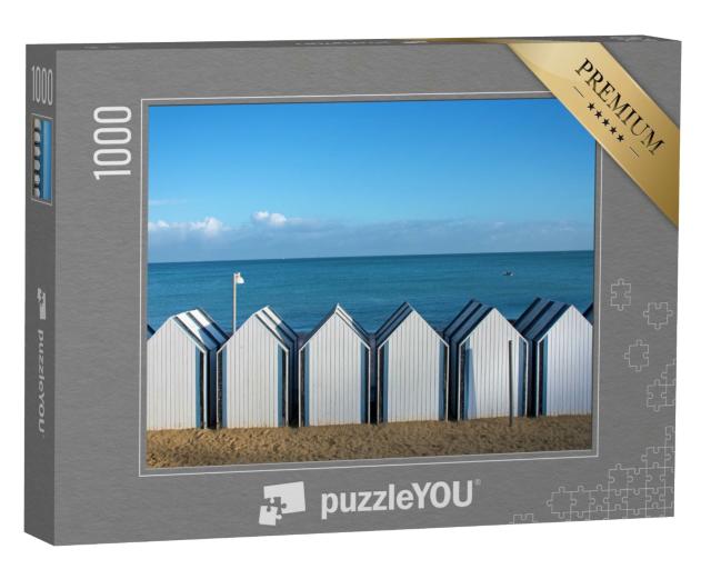 Puzzle de 1000 pièces « Yport, plage avec cabines de plage au bord de la Manche bleue »