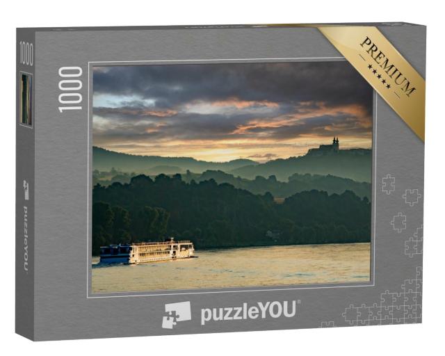 Puzzle de 1000 pièces « Bateau de croisière fluviale sur le Danube au coucher du soleil, Melk, Basse-Autriche »