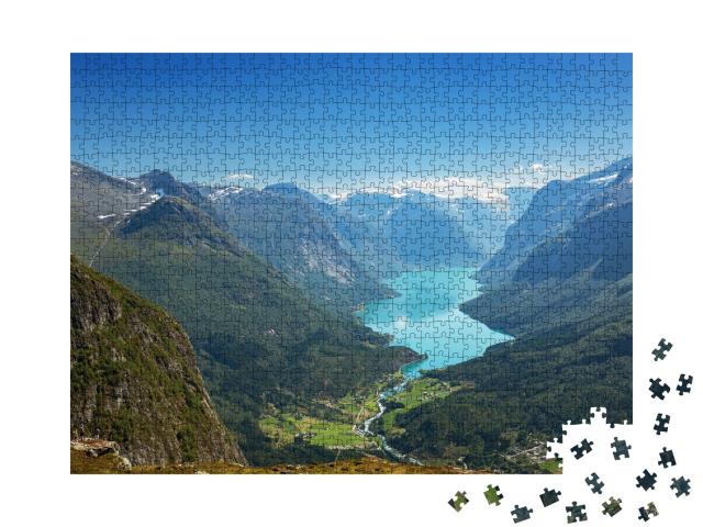 Puzzle de 1000 pièces « Le lac Birkensee entre des montagnes pittoresques »