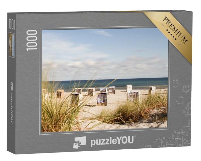 Puzzle de 1000 pièces « Chaises de plage à la mer Baltique avec herbe des dunes »
