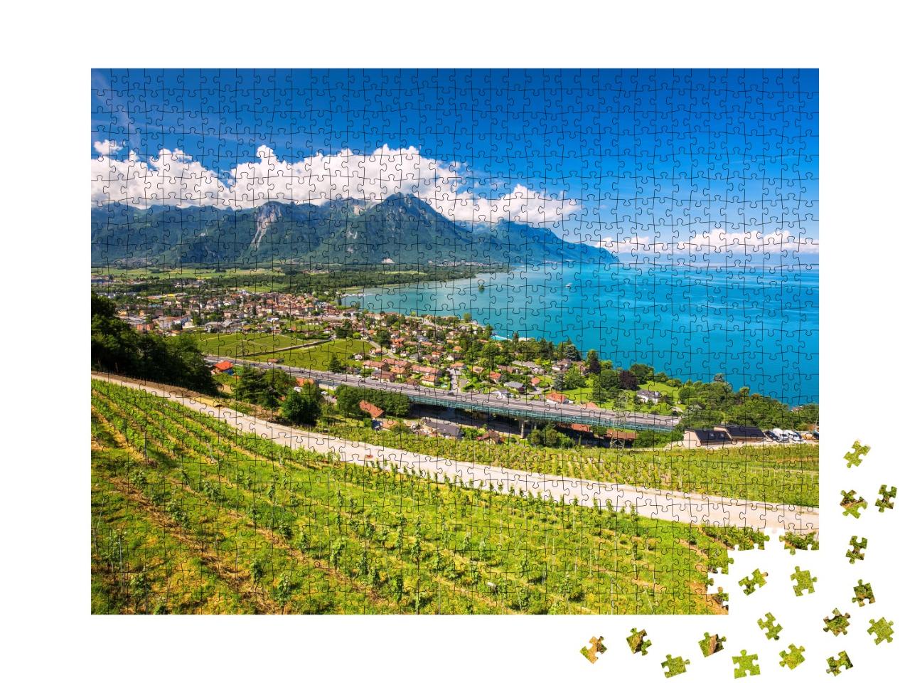 Puzzle de 1000 pièces « Vue sur Villeneuve avec les Alpes suisses, le lac Léman et les vignobles »