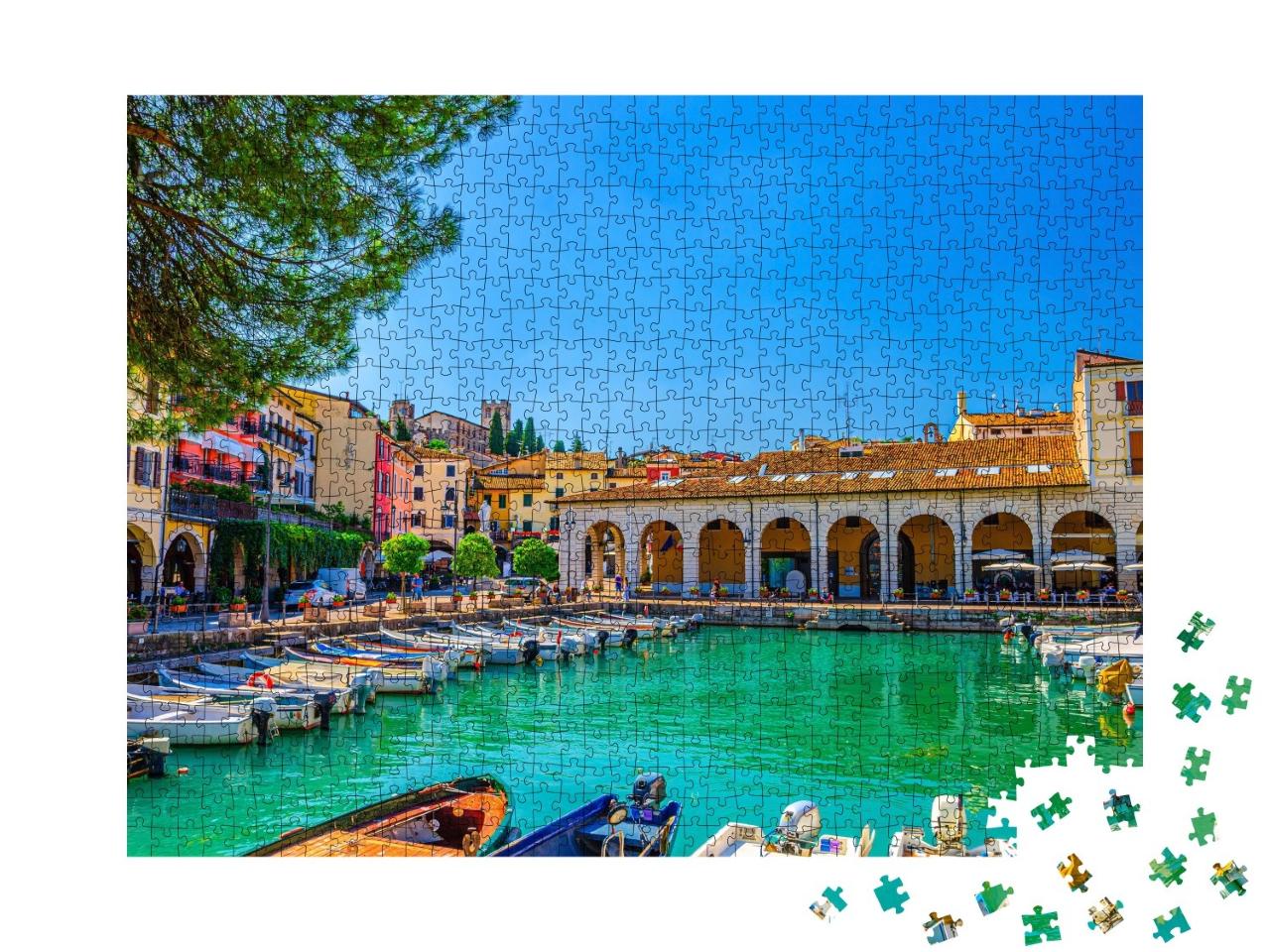 Puzzle de 1000 pièces « Vieux port avec bateaux à moteur, Lombardie, Italie du Nord »