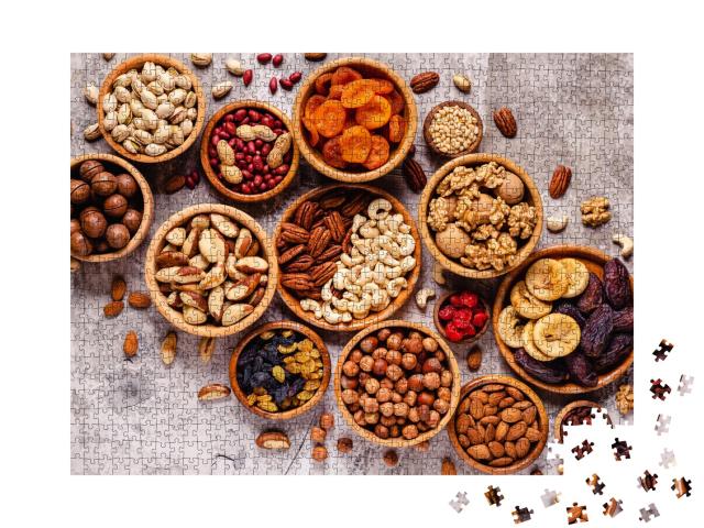 Puzzle de 1000 pièces « Diverses noix et fruits secs dans des coupes en bois »