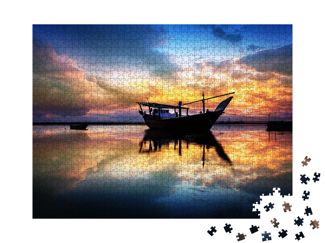 Puzzle de 1000 pièces « Bateau de pêche dans un coucher de soleil évocateur, Dammam, Arabie saoudite »