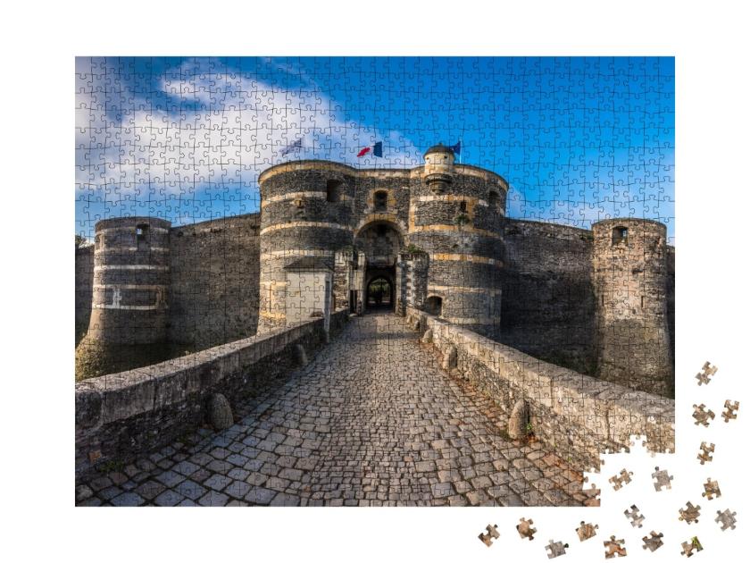 Puzzle de 1000 pièces « Porte d'entrée du château d'Angers, France »