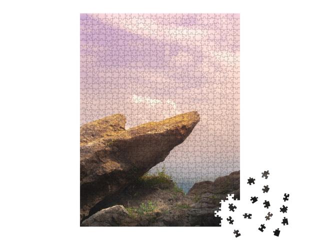 Puzzle de 1000 pièces « Formation rocheuse au-dessus d'une mer de brouillard »