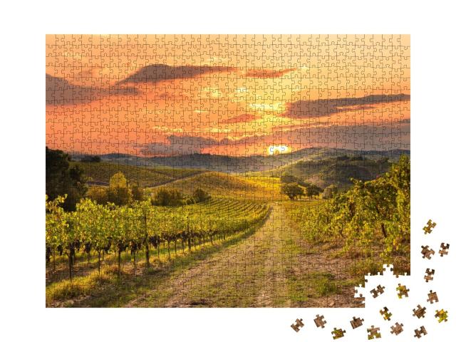 Puzzle de 1000 pièces « Vignobles et domaine viticole au coucher du soleil »
