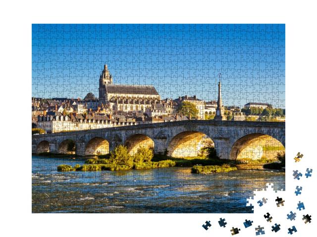 Puzzle de 1000 pièces « Vue de la ville de Blois au coucher du soleil, France »
