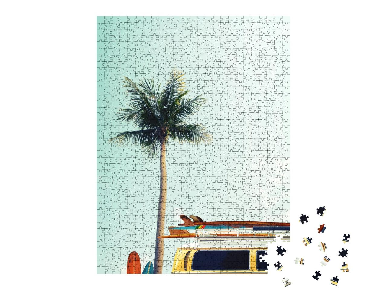 Puzzle de 1000 pièces « Des planches de surf sur le toit d'un bus vintage »