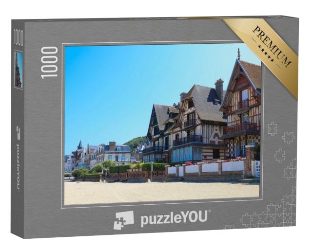 Puzzle de 1000 pièces « Les maisons traditionnelles sur la plage de Deauville en Normandie - France. »
