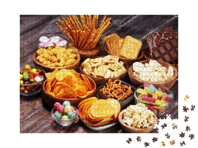 Puzzle de 1000 pièces « Prêt pour la soirée de fête : un choix varié de snacks »