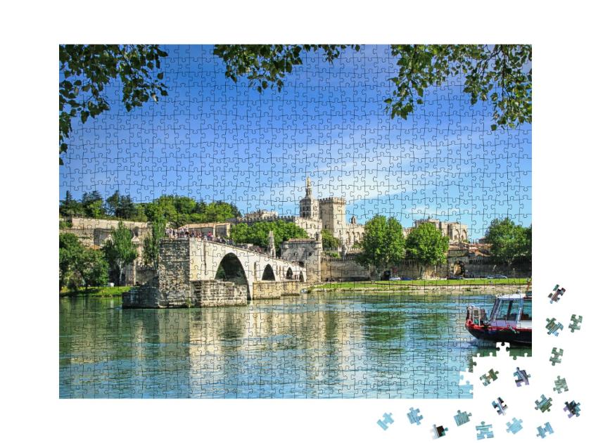 Puzzle de 1000 pièces « Le Pont d'Avignon et le Palais des Papes à Avignon (Cité des Papes), France »
