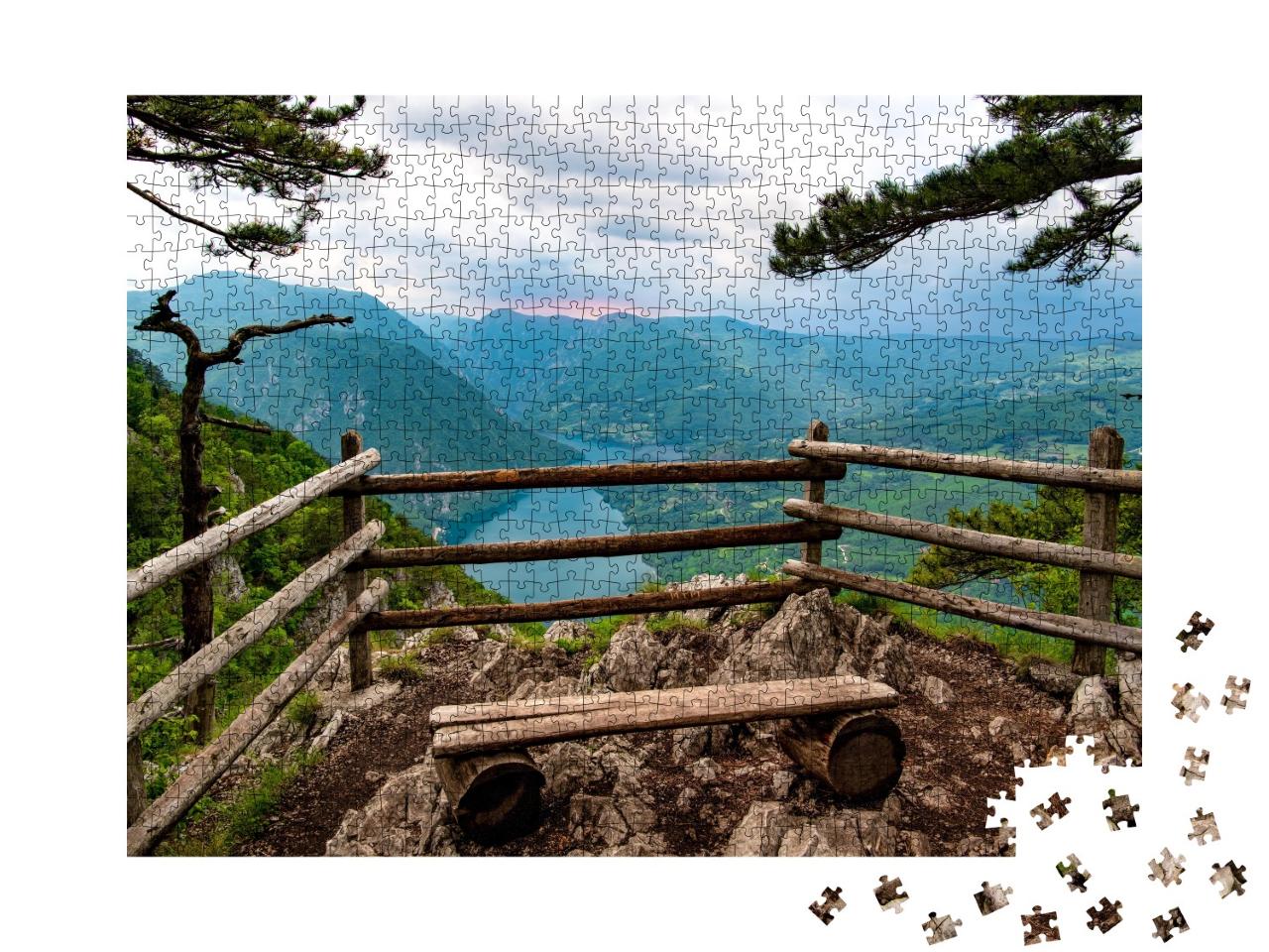 Puzzle de 1000 pièces « Point de vue de Banjska stena, parc national de la Tara, Serbie »