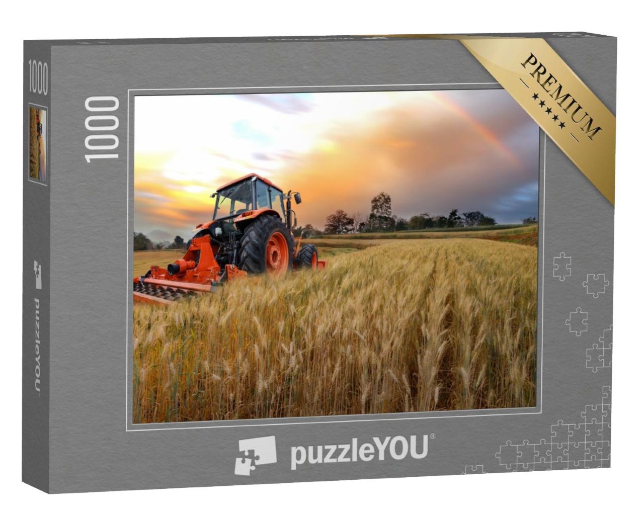 Puzzle de 1000 pièces « Tracteur au travail dans un champ d'orge au coucher du soleil »