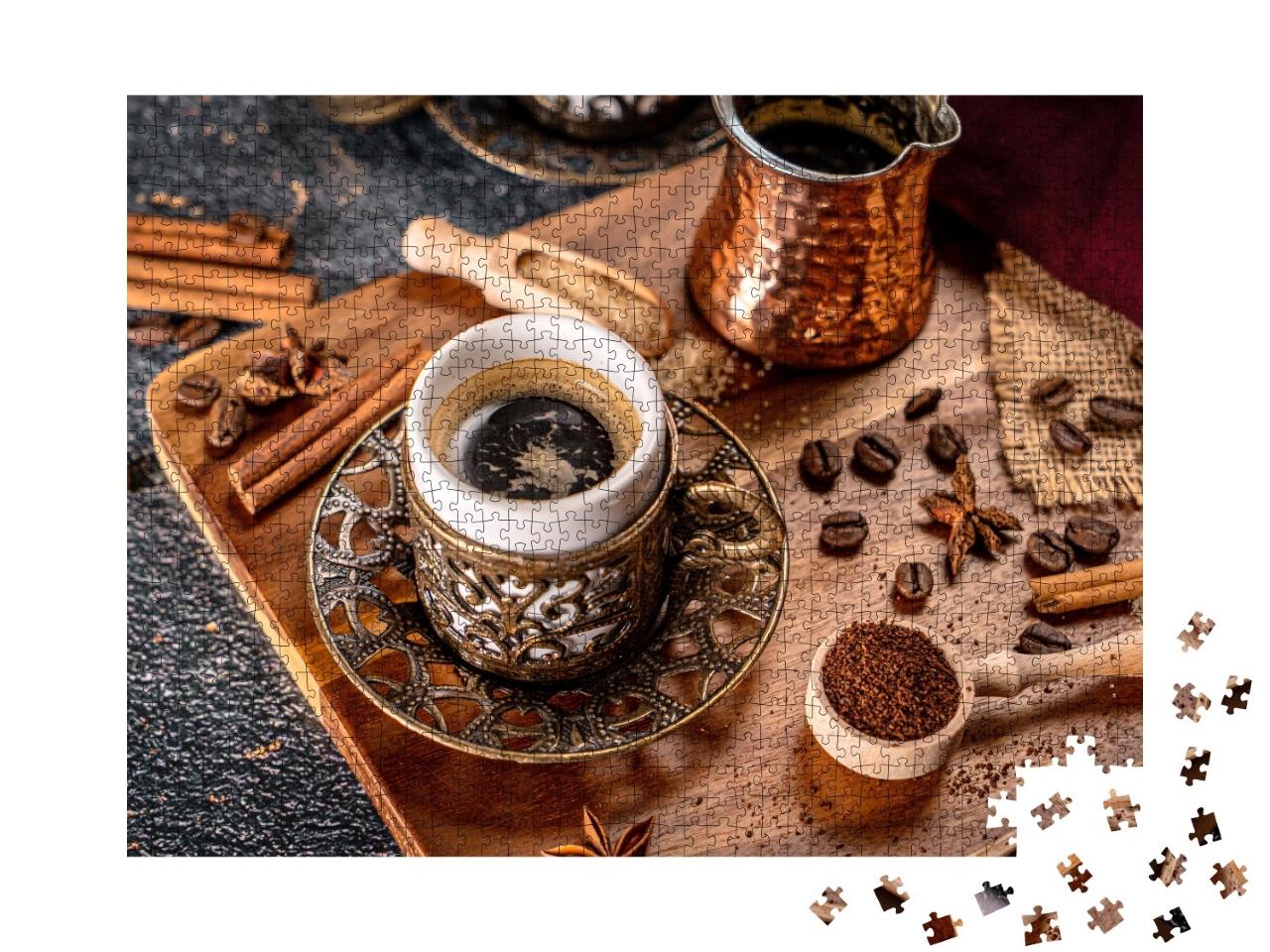 Puzzle de 1000 pièces « Café préparé à la turque avec des épices et des grains de café »