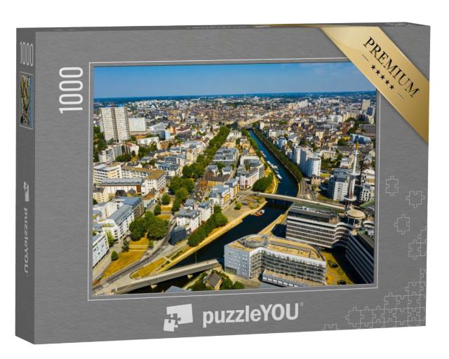 Puzzle de 1000 pièces « Vue panoramique sur la ville de Rennes, centre administratif de la région Bretagne, France. »