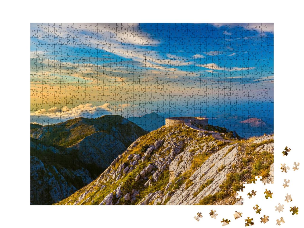 Puzzle de 1000 pièces « Parc national de Lovcen au Monténégro au coucher du soleil »