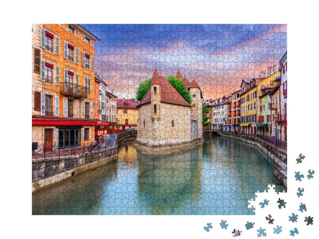 Puzzle de 1000 pièces « Annecy, Haute-Savoie, France. Le château sur une île (Palais de l'Isle) et la rivière Thiou. »