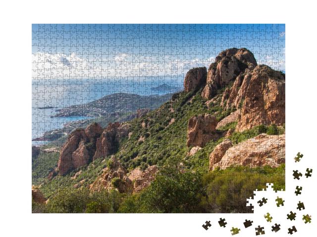 Puzzle de 1000 pièces « Vue du massif de l'Esterel sur la Méditerranée au-dessus de Saint-Raphaël »