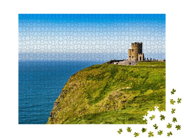 Puzzle de 1000 pièces « O'Brien's Tower, point culminant des Cliffs of Moher, Irlande »