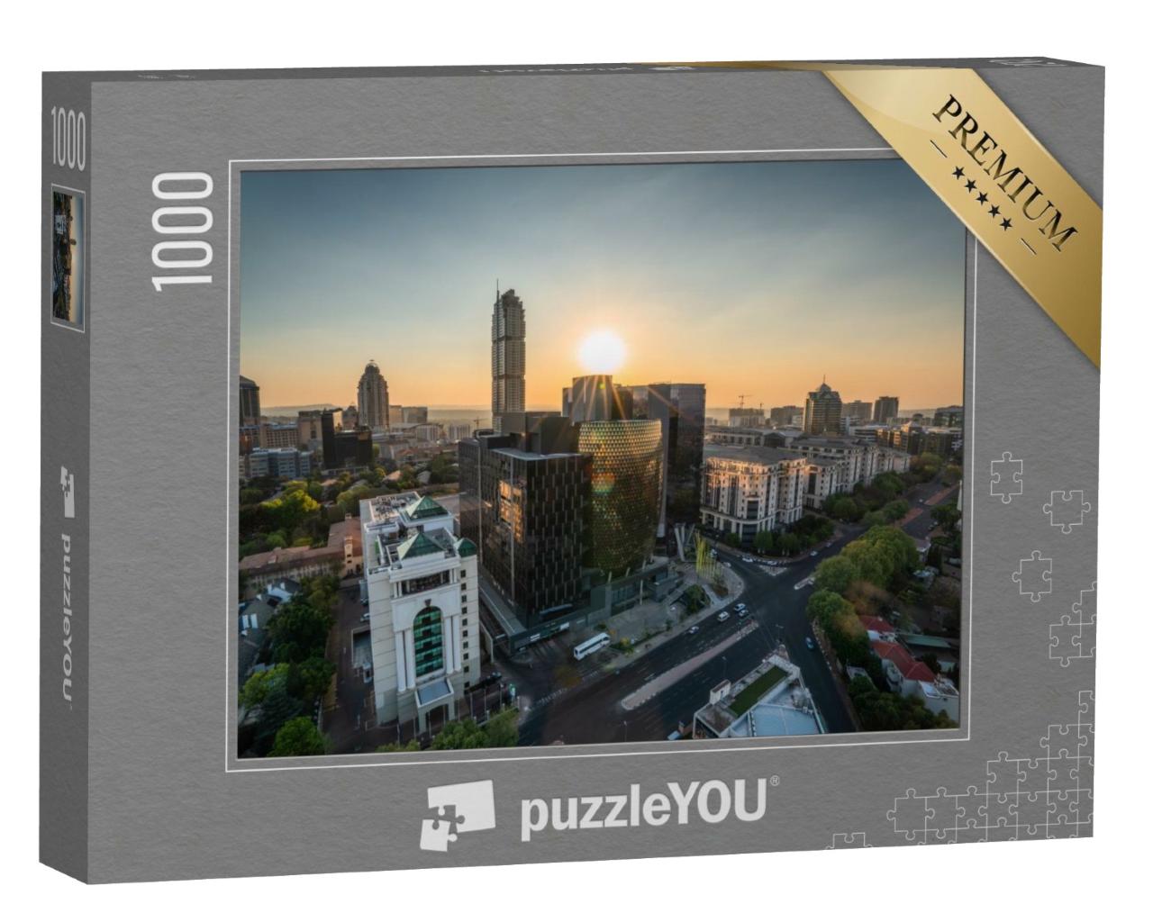 Puzzle de 1000 pièces « Bâtiments modernes en acier et en verre au coucher du soleil, Johannesburg, Afrique du Sud »
