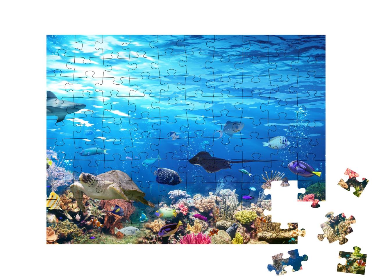 Puzzle de 100 pièces « Scène sous-marine avec récif de corail, poissons, requins, tortue et raie manta »