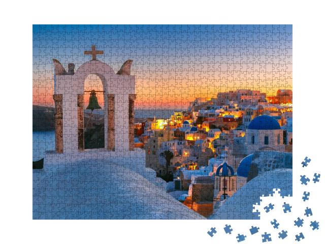 Puzzle de 1000 pièces « Oia au coucher de soleil doré, île de Santorin, Grèce »