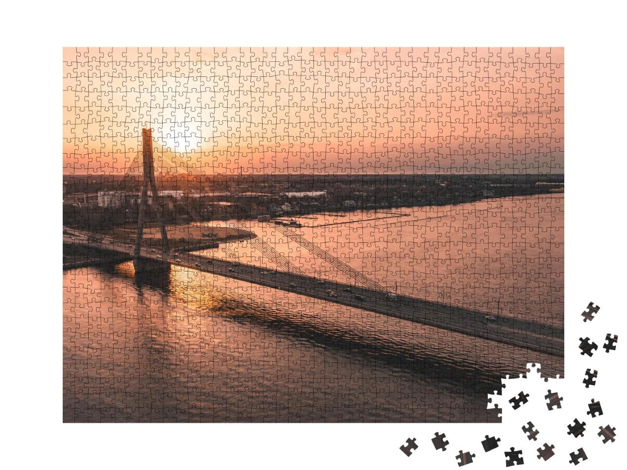Puzzle de 1000 pièces « Pont sur la rivière au coucher du soleil »