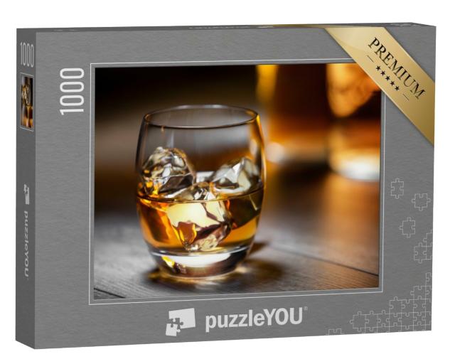 Puzzle de 1000 pièces « Verre rafraîchissant de whisky écossais ou de bourbon avec des glaçons »