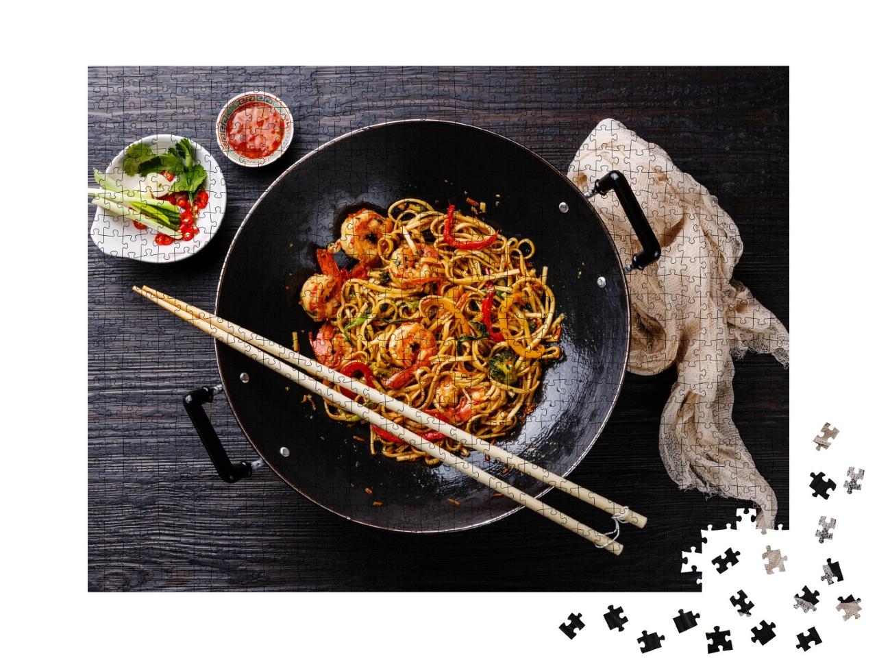Puzzle de 1000 pièces « Nouilles wok udon aux crevettes et aux légumes »