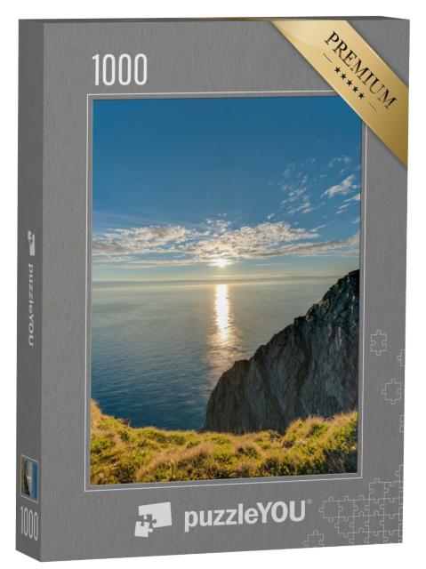 Puzzle de 1000 pièces « Vue du Cap Nord sur la côte nord de l'île de Mageroya au nord de la Norvège »