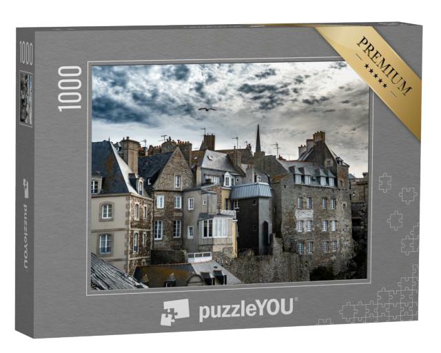 Puzzle de 1000 pièces « Bâtiments historiques dans la ville antique de Saint-Malo sur la côte atlantique en Bretagne, France »
