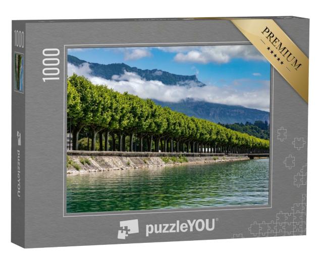 Puzzle de 1000 pièces « Boulevard Du Lac au Grand Port dans la ville d'Aix les Bains dans la région Auvergne-Rhône-Alpes »