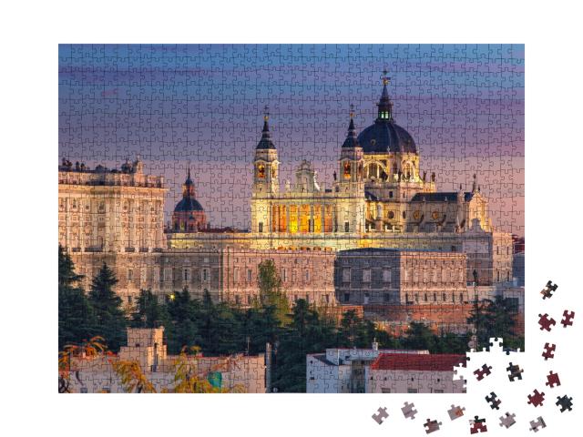 Puzzle de 1000 pièces « Ambiance de soirée à Madrid - Cathédrale Santa Maria et Palais Royal »