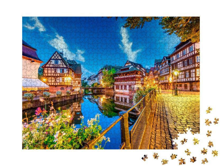 Puzzle de 1000 pièces « Canal d'eau de la vieille ville de Strasbourg, Alsace »