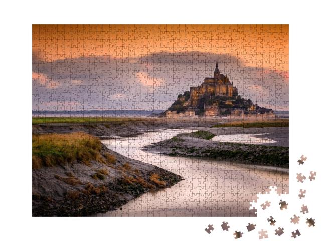 Puzzle de 1000 pièces « Lever de soleil au Mont-Saint-Michel en Normandie »