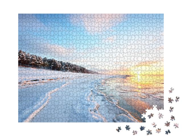 Puzzle de 1000 pièces « Mer Baltique gelée au coucher du soleil, Lettonie »