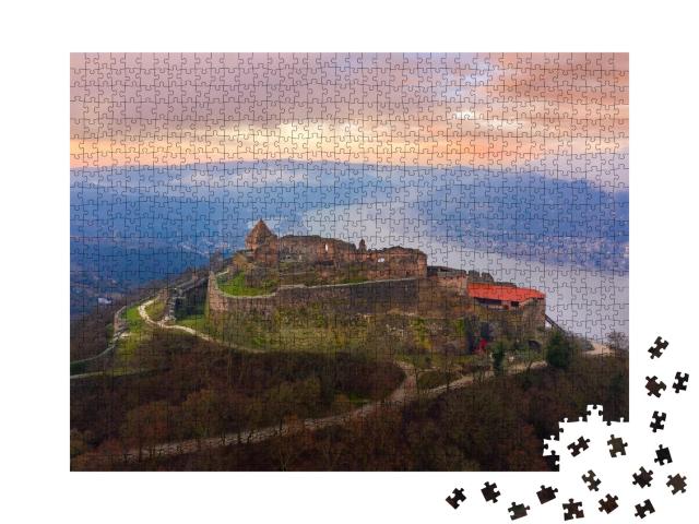 Puzzle de 1000 pièces « Château de Visegrad par un beau matin d'hiver, Hongrie »