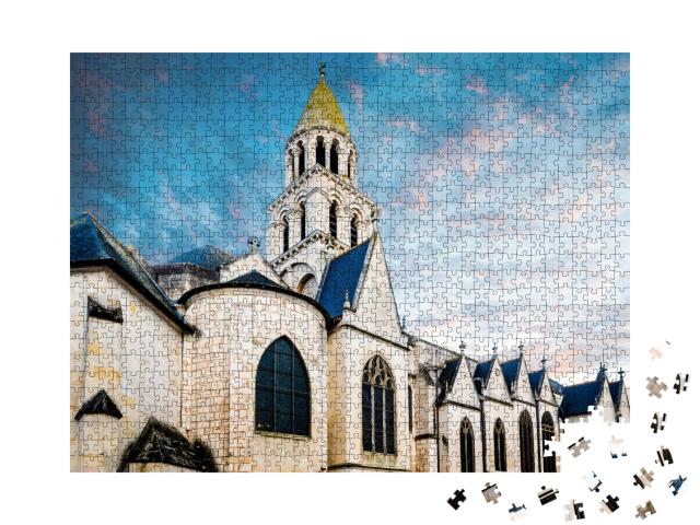 Puzzle de 1000 pièces « Église "Notre Dame" dans la ville de Poitiers »