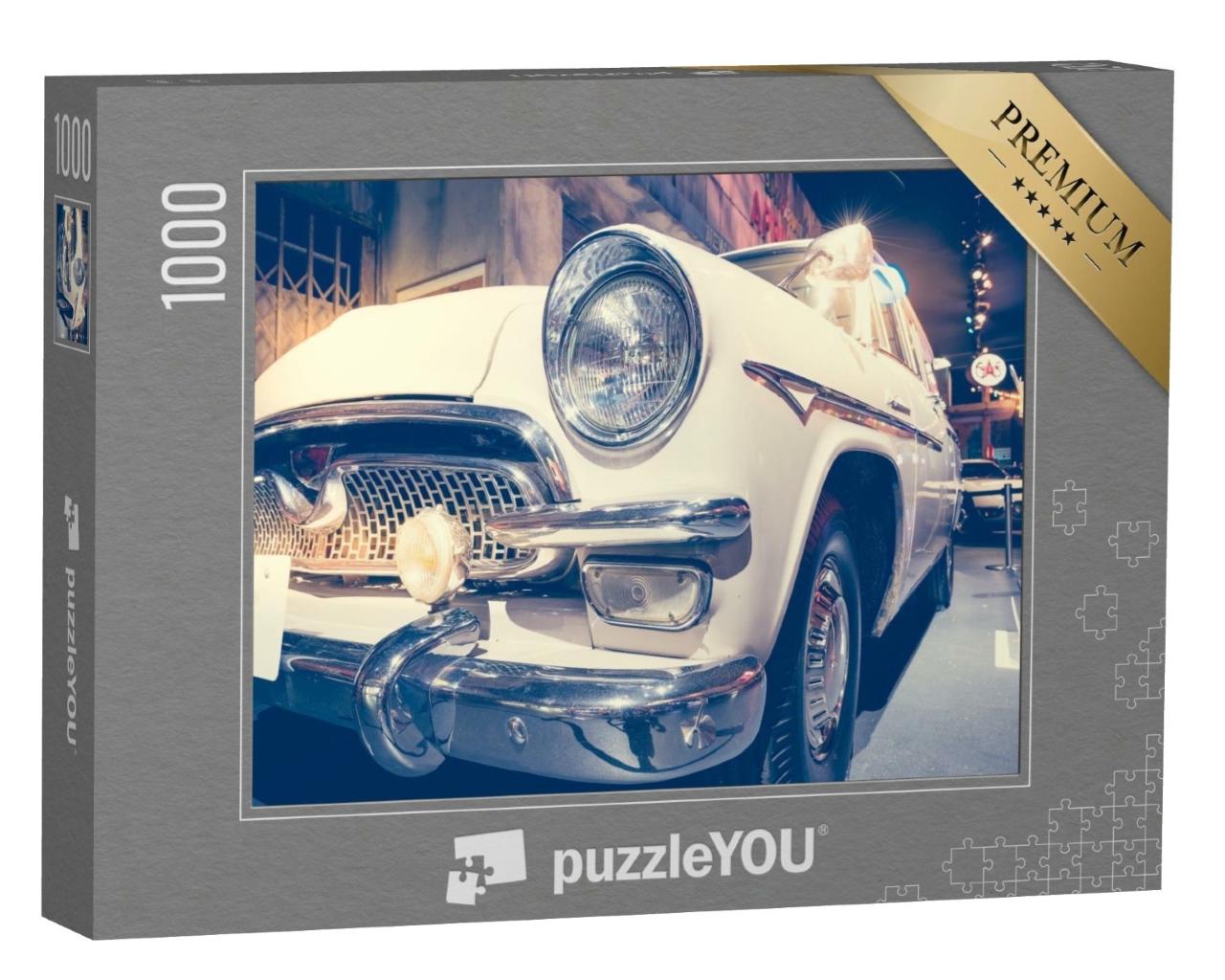 Puzzle de 1000 pièces « Gros plan sur une voiture ancienne »